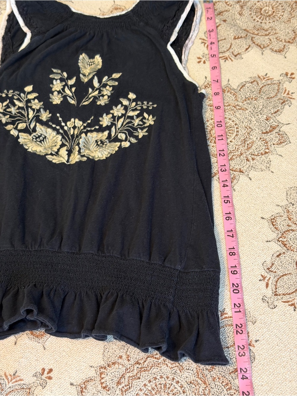 Free People Black & Ivory Embroidered Floral Top – Size Medium | Sleeveless Boho - Picture 3 of 6
